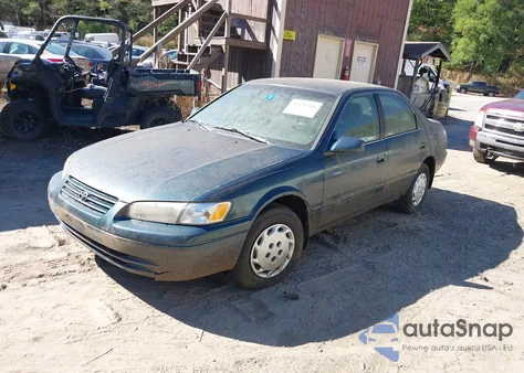 1997 Toyota Camry Ce/Le/Xle z USA, uszkodzony, nr VIN 4T1BG22KBVU153784